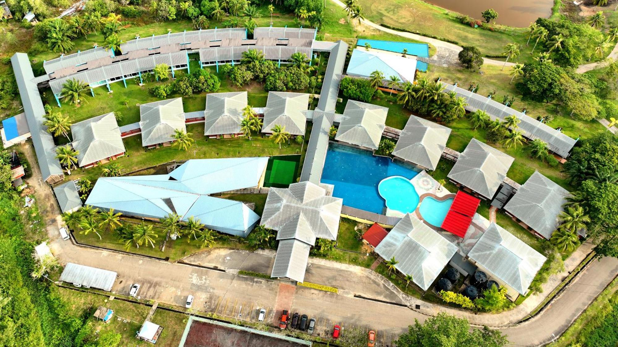Artitaya Borneo Golf & Resort Papar Buitenkant foto