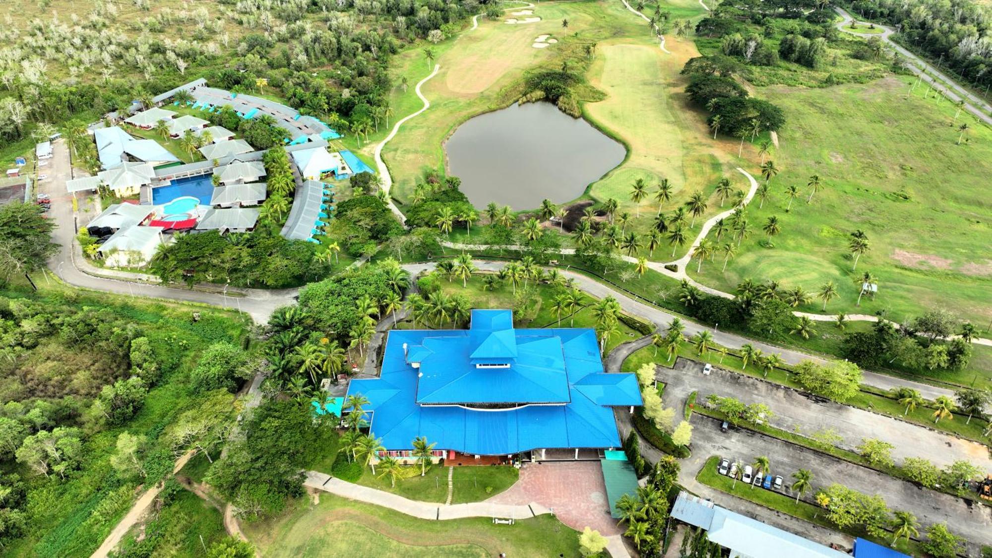 Artitaya Borneo Golf & Resort Papar Buitenkant foto