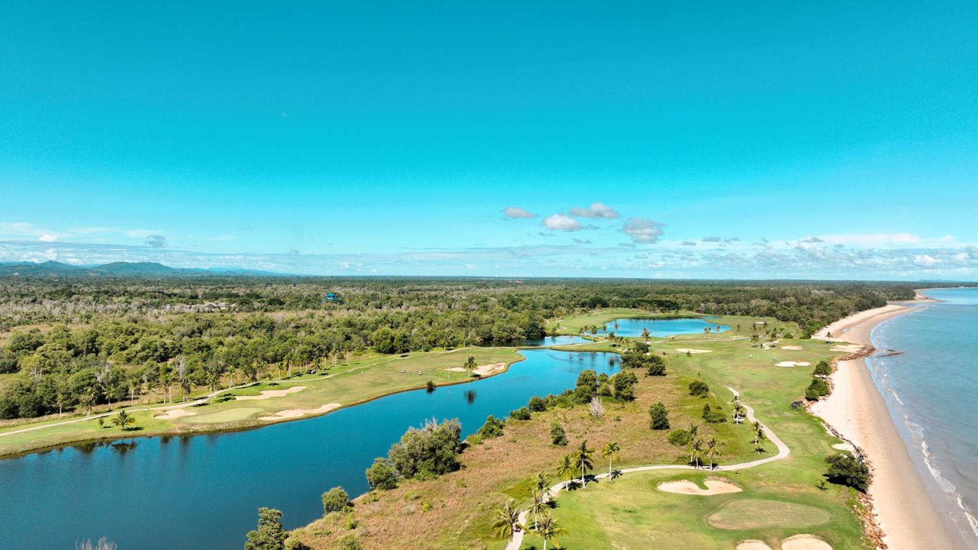 Artitaya Borneo Golf & Resort Papar Buitenkant foto