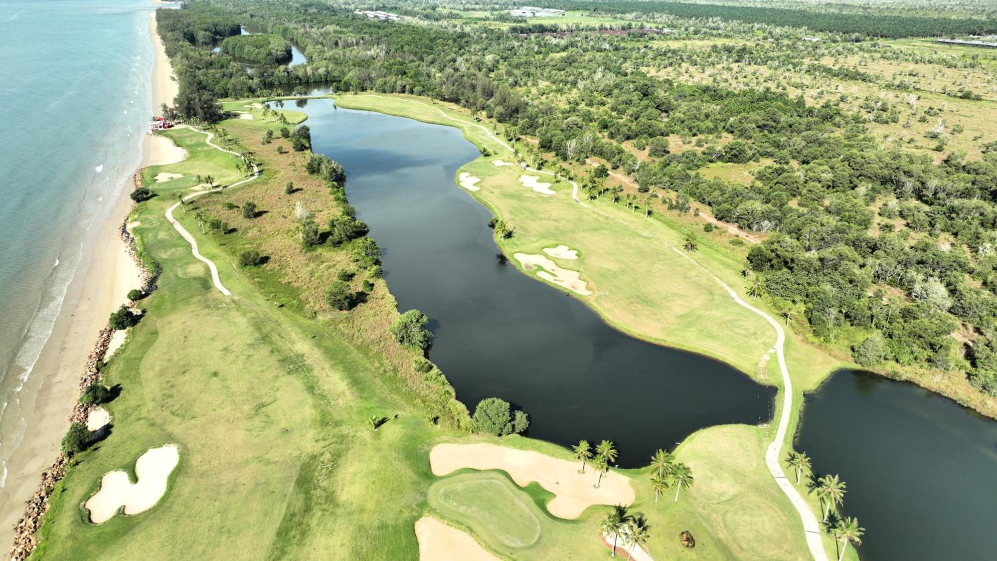 Artitaya Borneo Golf & Resort Papar Buitenkant foto