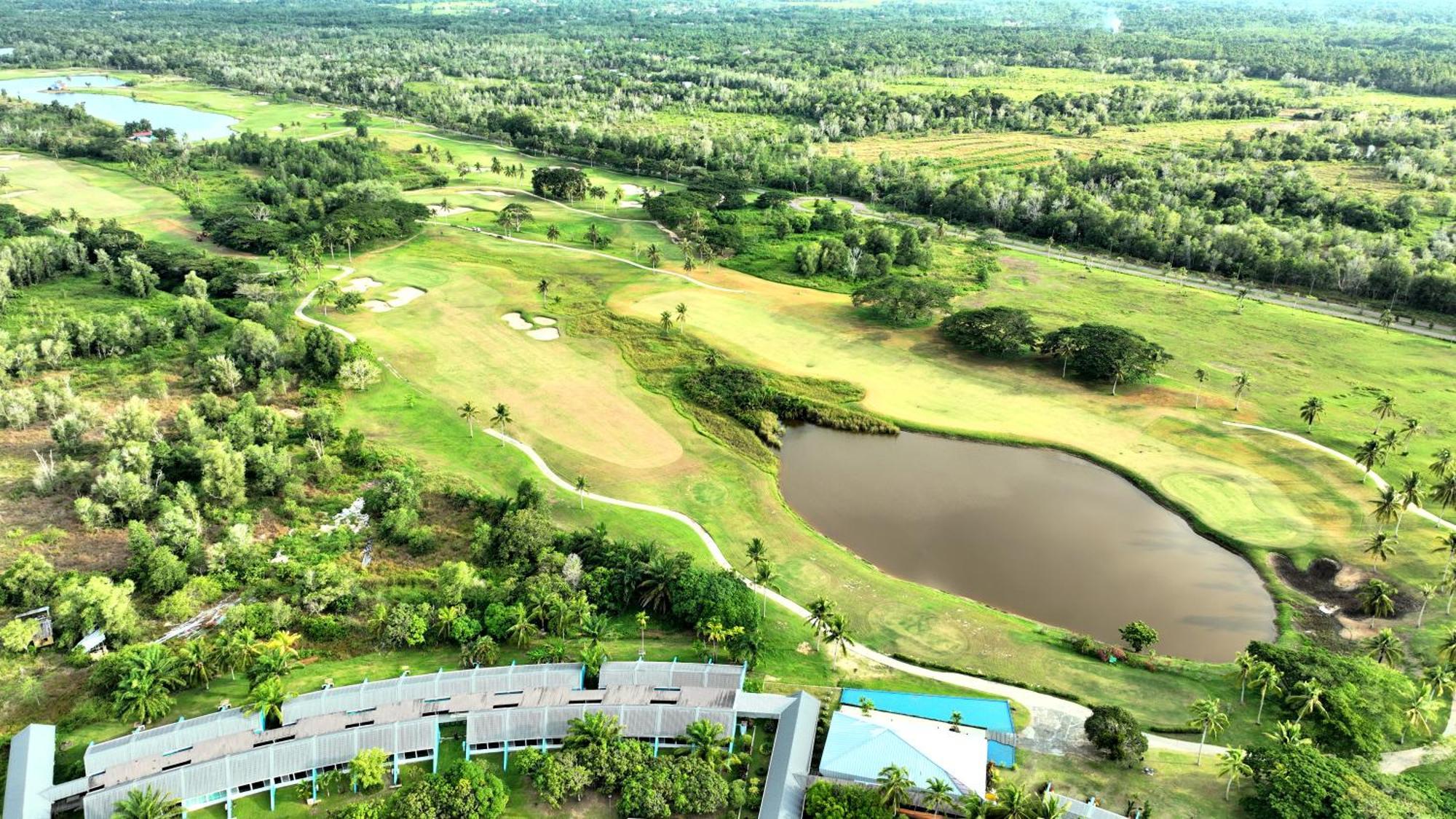 Artitaya Borneo Golf & Resort Papar Buitenkant foto