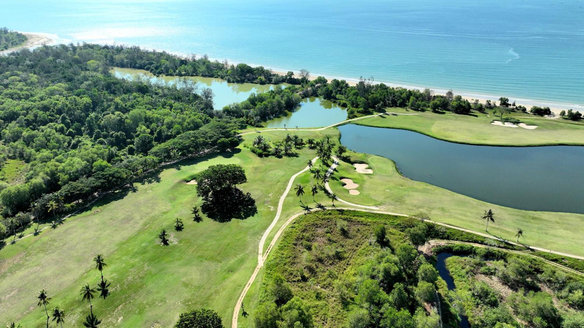 Artitaya Borneo Golf & Resort Papar Buitenkant foto