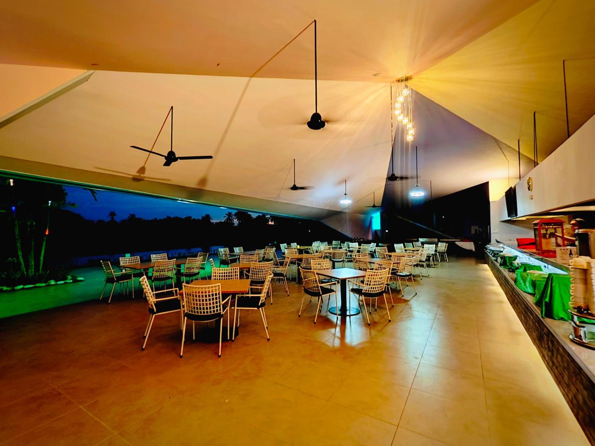 Artitaya Borneo Golf & Resort Papar Buitenkant foto